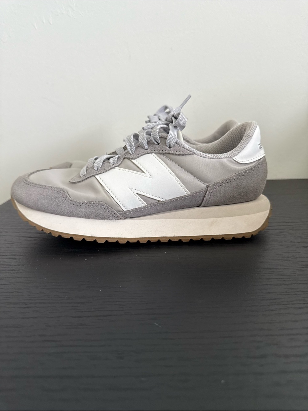 New Balance 237 Light Gray and White Classic Trainer size 8.5
